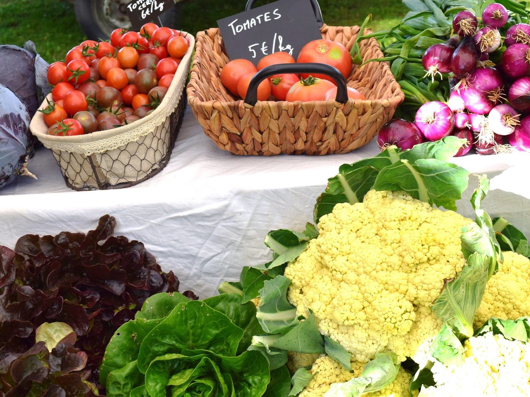 Etale de légumes lors du marché du terroir Saveurs Ardenne